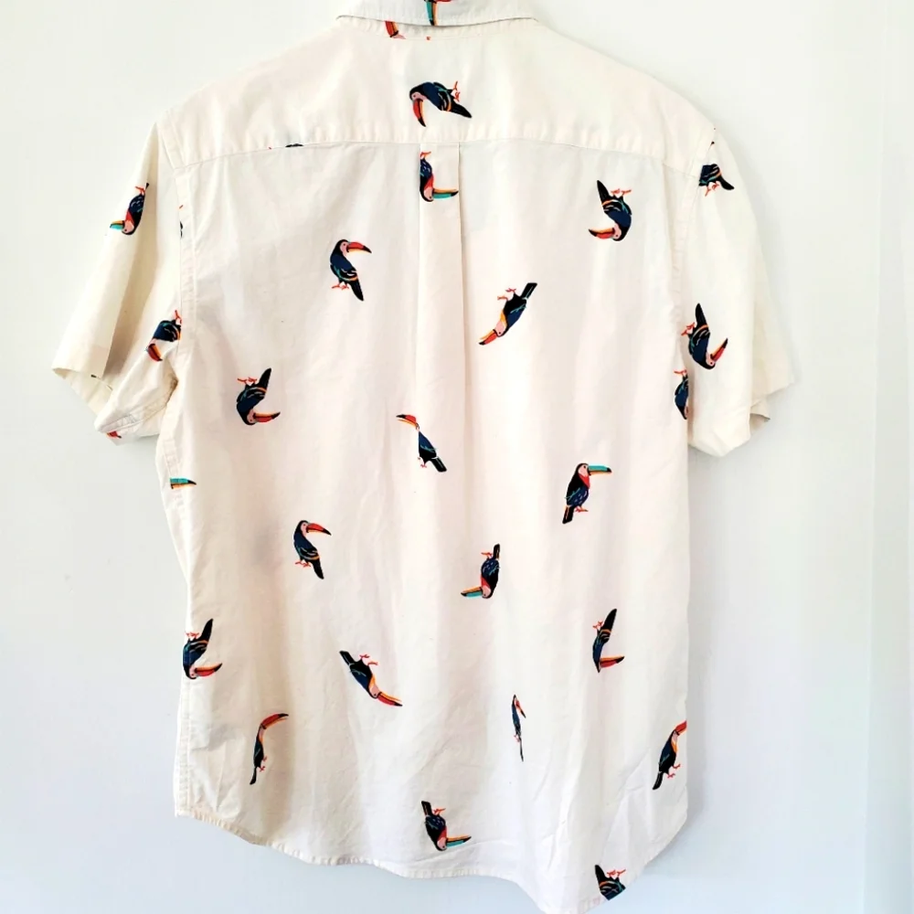 OLD NAVY Men L Ivory Colorful Toucan SS Button Up Shirt "Built In Flex" Tropical - Picture 12 of 14